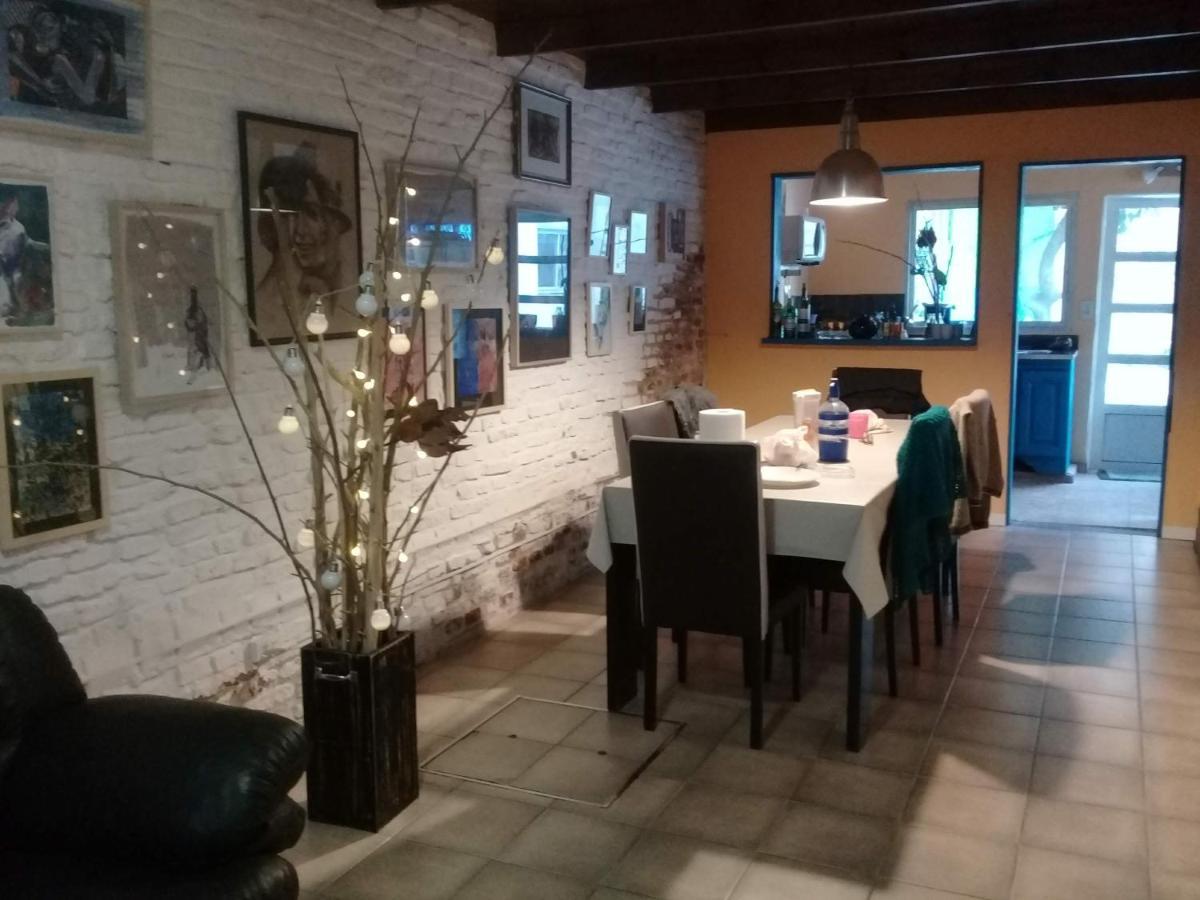 La Casa De Los Murales Avellaneda  Extérieur photo