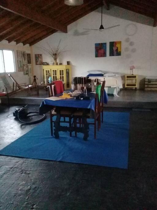 La Casa De Los Murales Avellaneda  Extérieur photo